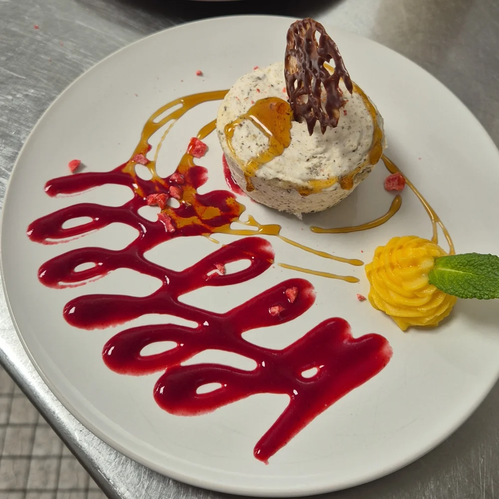 Gue De Genes Hotel En Mayenne Nos Formules Du Midi 3